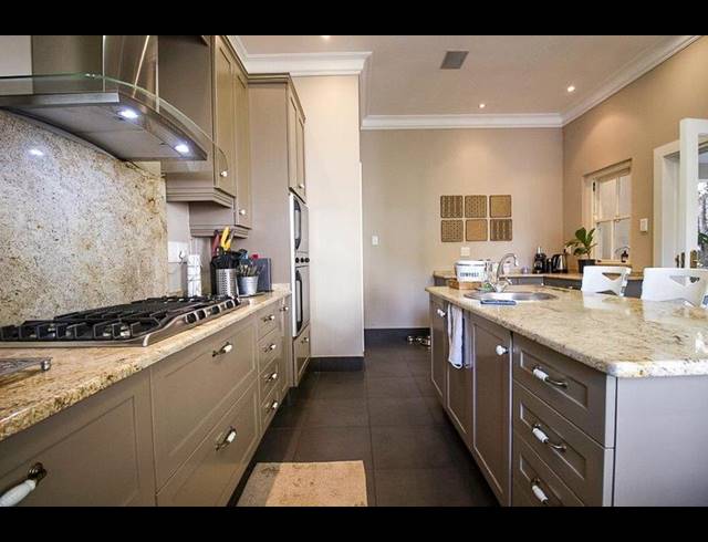 4 BEDROOM HOUSE FOR SALE IN MIDFIELD ESTATE